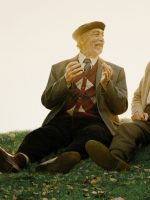 Người Lạ Ở Công Viên